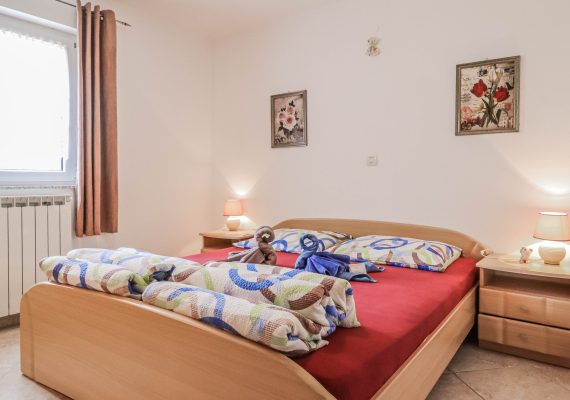 Doppel- oder Zweibettzimmer